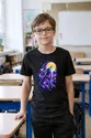 Koszulka z wilkiem dla chłopca czarna kosmiczne tło dla dzieci, zdjęcie 3