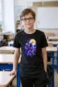 Koszulka z wilkiem dla chłopca czarna kosmiczne tło dla dzieci, zdjęcie 4