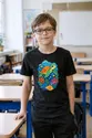 Koszulka z żółwiem morskim z wycinanki dla chłopca czarna, zdjęcie 4