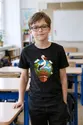 Koszulka dziecięca z bocianem dla chłopca czarna okrągła odznaka, zdjęcie 4