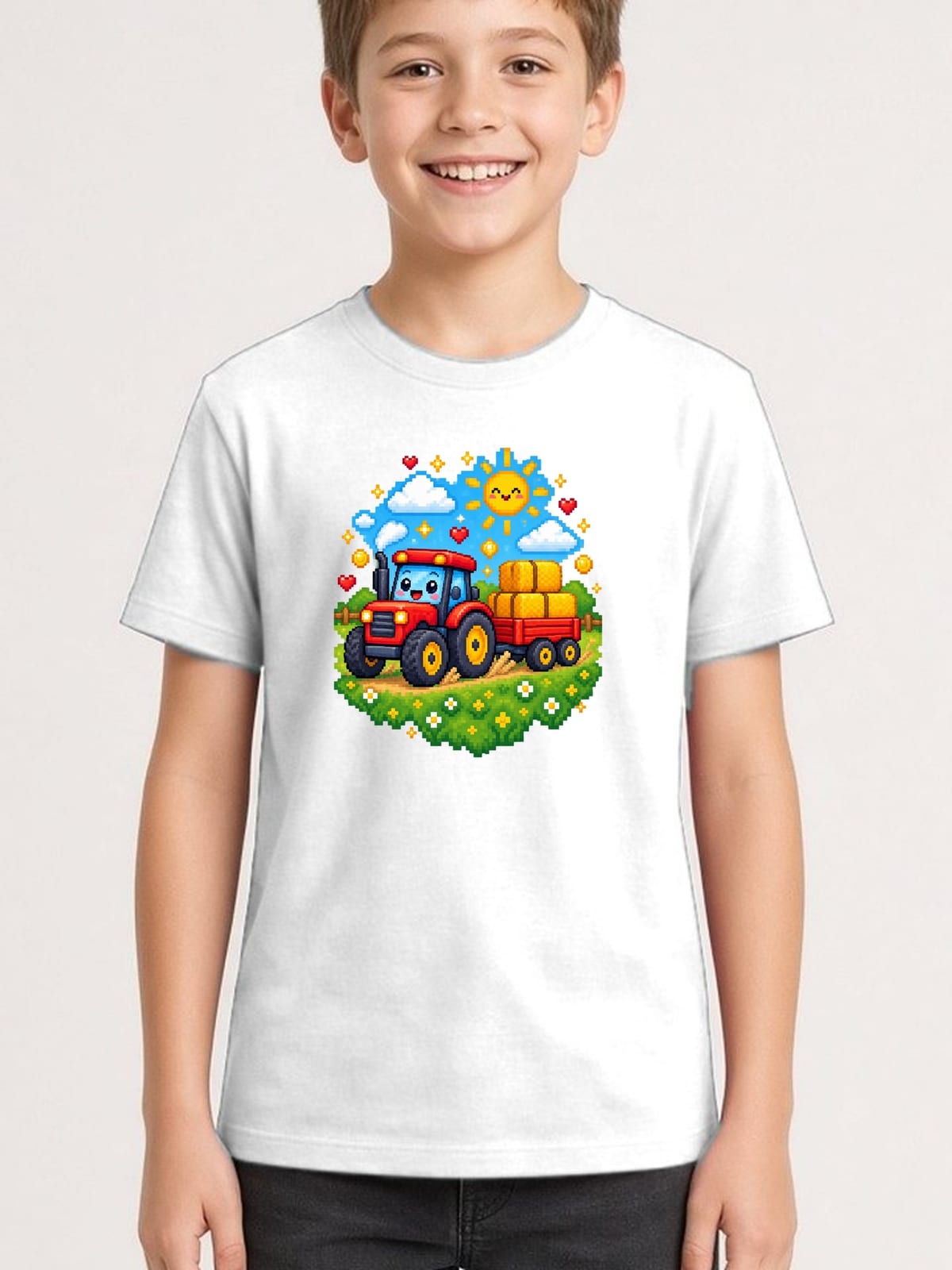 Koszulka dziecięca z traktorem z przyczepą dla chłopca biała pixel art, zdjęcie 1