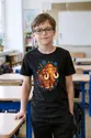 Koszulka z mamucikiem dla chłopca czarna geometryczny styl, zdjęcie 5