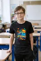 Koszulka z trolejbusem dla chłopca czarna geometryczny styl, zdjęcie 3