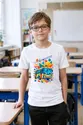 Koszulka z trolejbusem dla chłopca biała geometryczny styl, zdjęcie 4
