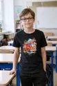 Koszulka z wozem strażackim dla chłopca czarna akwarelowa miękkość, zdjęcie 3
