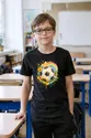 Koszulka z piłką dla chłopca czarna akwarelowe plamy, zdjęcie 3