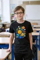 Koszulka z układem słonecznym dla chłopca czarna komiksowe linie, zdjęcie 4