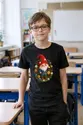 Koszulka dziecięca z krasnalem dla chłopca czarna wzór haftowany, zdjęcie 7