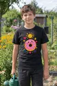Koszulka z pączkiem dla chłopca czarna rysunek kredkami, zdjęcie 8
