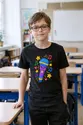 Koszulka z mikrofonem dla chłopca czarna rysunek kredkami, zdjęcie 4