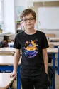 Koszulka z ramenem kosmicznym dla chłopca czarna wśród gwiazd, zdjęcie 8