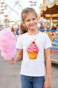 Koszulka z muffinką dla dziewczynki biała z kolorowych kropek, zdjęcie 7