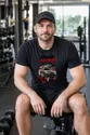 Koszulka męska czarna z autem sportowym dla kierowcy nocna ulica, zdjęcie 5