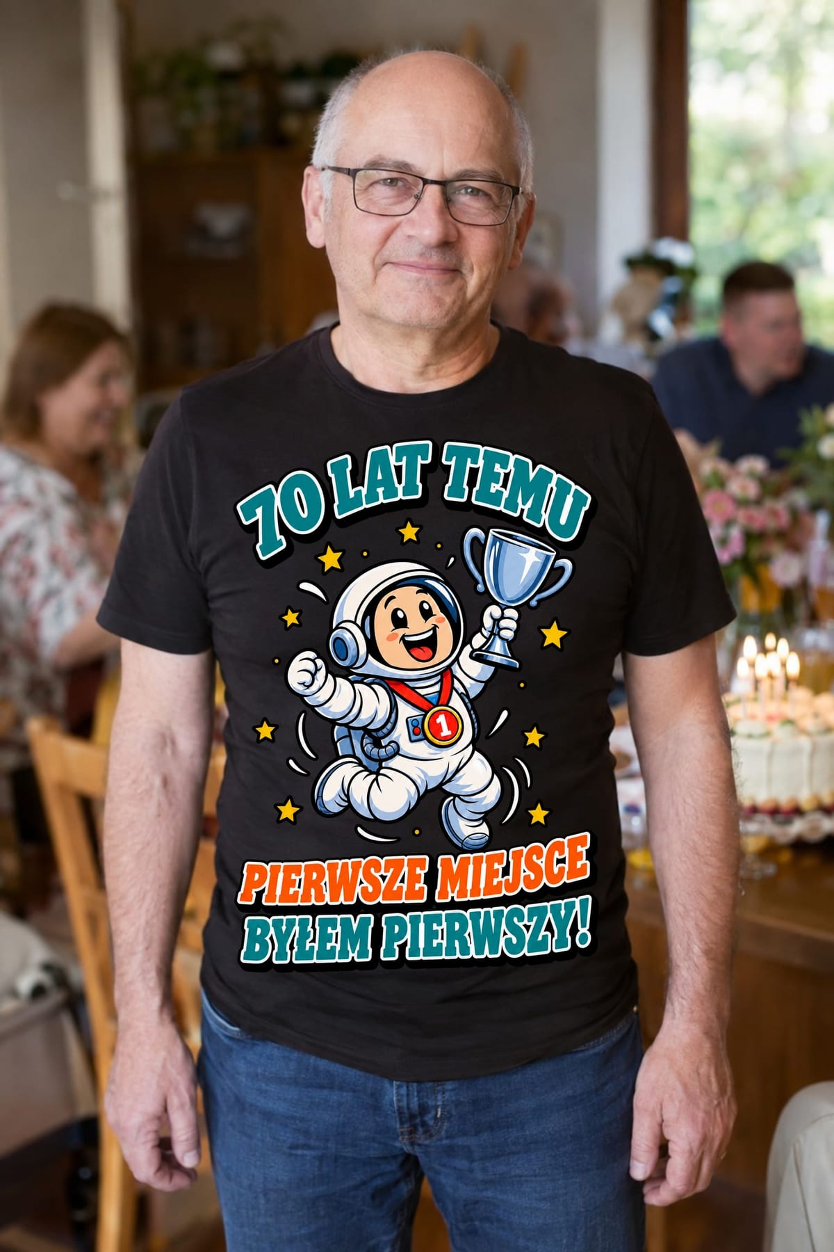 Czarna wersja tej koszulki