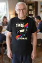 Koszulka męska czarna na 80 urodziny rocznik 1946 kaseta VHS prezent, zdjęcie 5