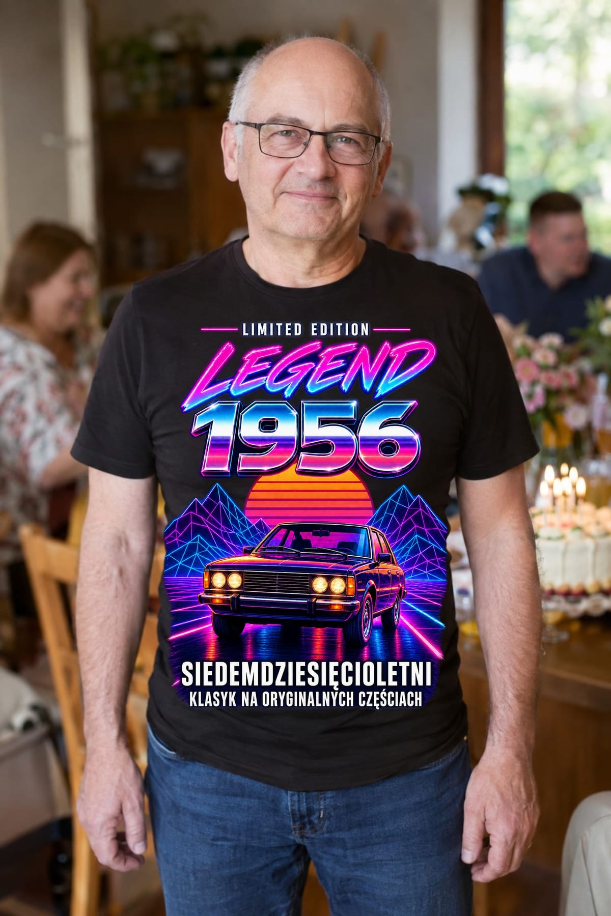 Czarna wersja tej koszulki