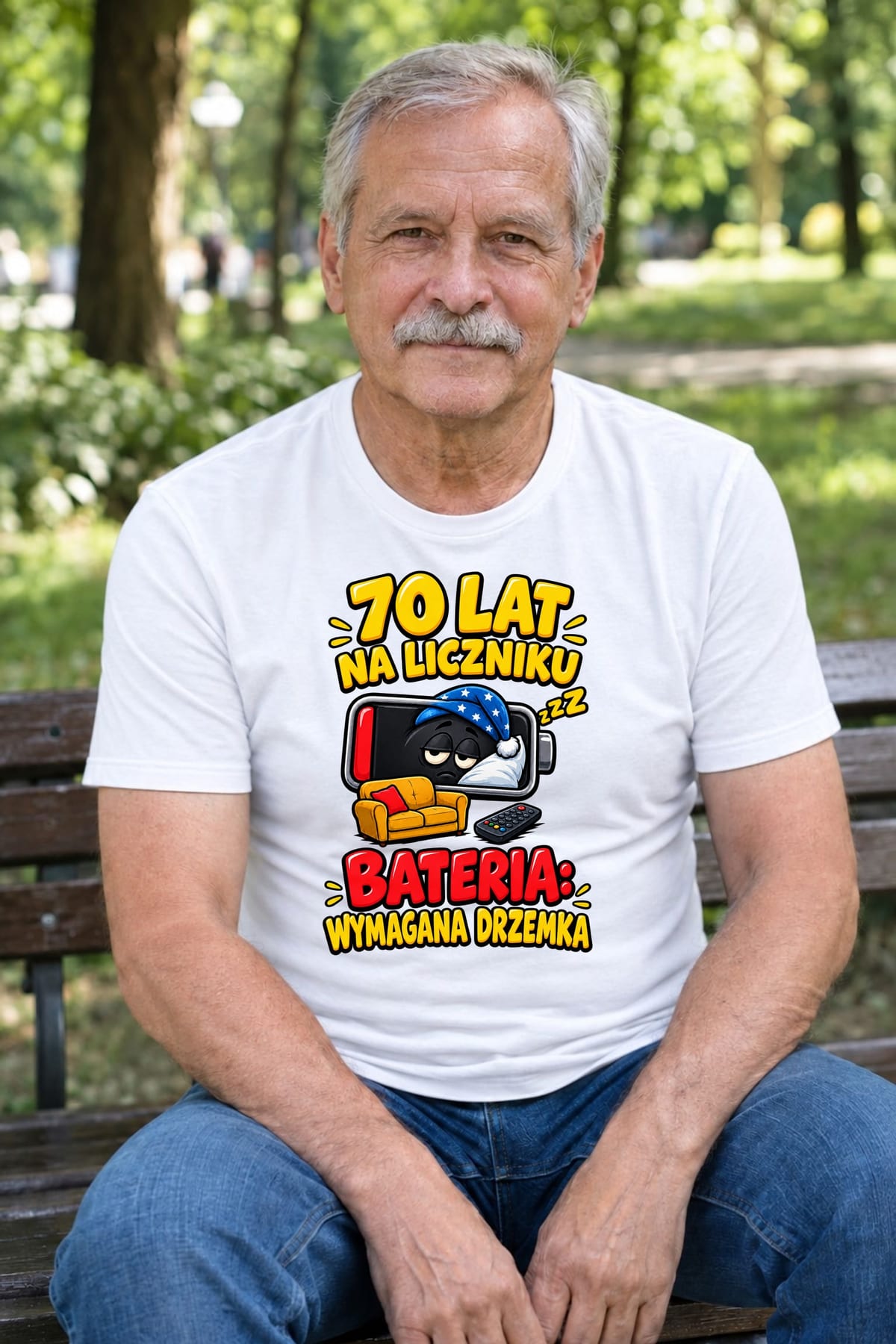 Koszulka męska biała na 70 urodziny bateria wymagana drzemka prezent, zdjęcie 1
