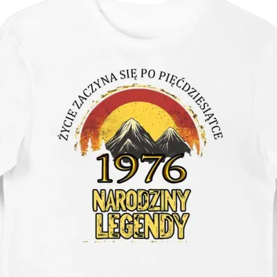 Koszulka życie zaczyna się po 50, 1976 narodziny legendy biała