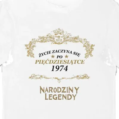 Koszulka życie zaczyna się pięćdziesiątce narodziny legendy biała