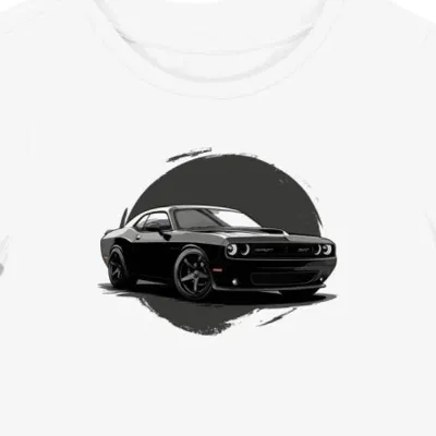 Koszulka damska biała z sylwetką Dodge Challenger w cieniu