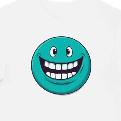 Koszulka męska biała z turkusowym, roześmianym emoji z szerokim uśmiechem