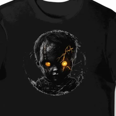 Koszulka męska czarna z motywem złotego spojrzenia Chucky dla fanów horroru halloween