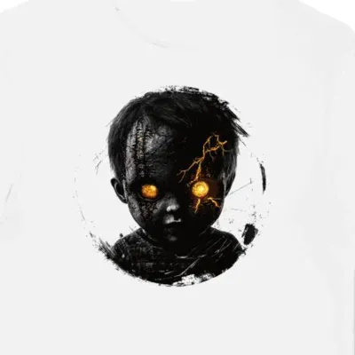 Koszulka męska biała z nadrukiem złotego oka Chucky'ego halloween