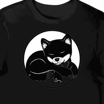 Koszulka męska czarna z grafiką Shiba Inu i symbolami kultury pop