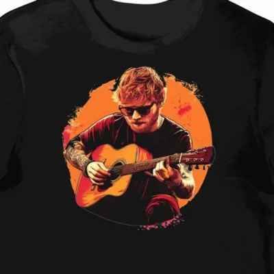 Koszulka męska czarna z grafiką Ed Sheerana i gitarą
