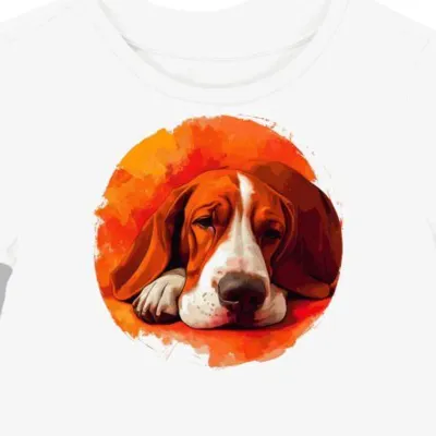 Koszulka damska biała z nadrukiem basset hound w czerwieni