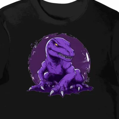 Koszulka męska czarna z motywem purpurowego dinozaura