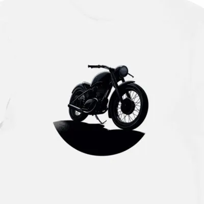 Koszulka męska biała z dynamicznym motocyklem w cieniu