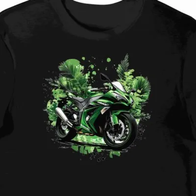 Koszulka męska czarna z grafiką dynamicznego motocykla Kawasaki