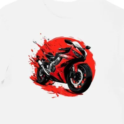 Koszulka męska biała z dynamicznym motocyklem w ogniu prędkości