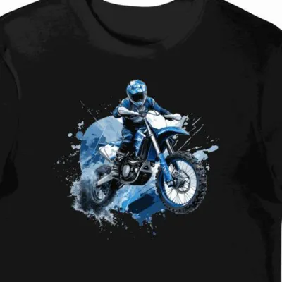 Koszulka męska czarna z artystycznym kaształtowaniem motocykla w ruchu