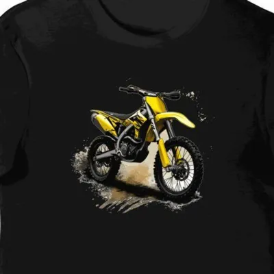 Koszulka męska czarna z dynamicznym motocyklem w ruchu
