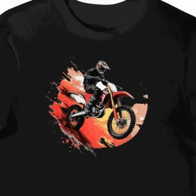 Adrenalina na Dwóch Kołach – Koszulka męska czarna Z Motocyklem