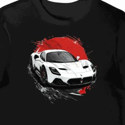 Koszulka męska czarna z dynamicznym Maserati w ruchu