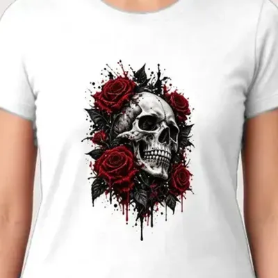 Koszulka damska biała z czaszką w róże dla kobiety mroczna
