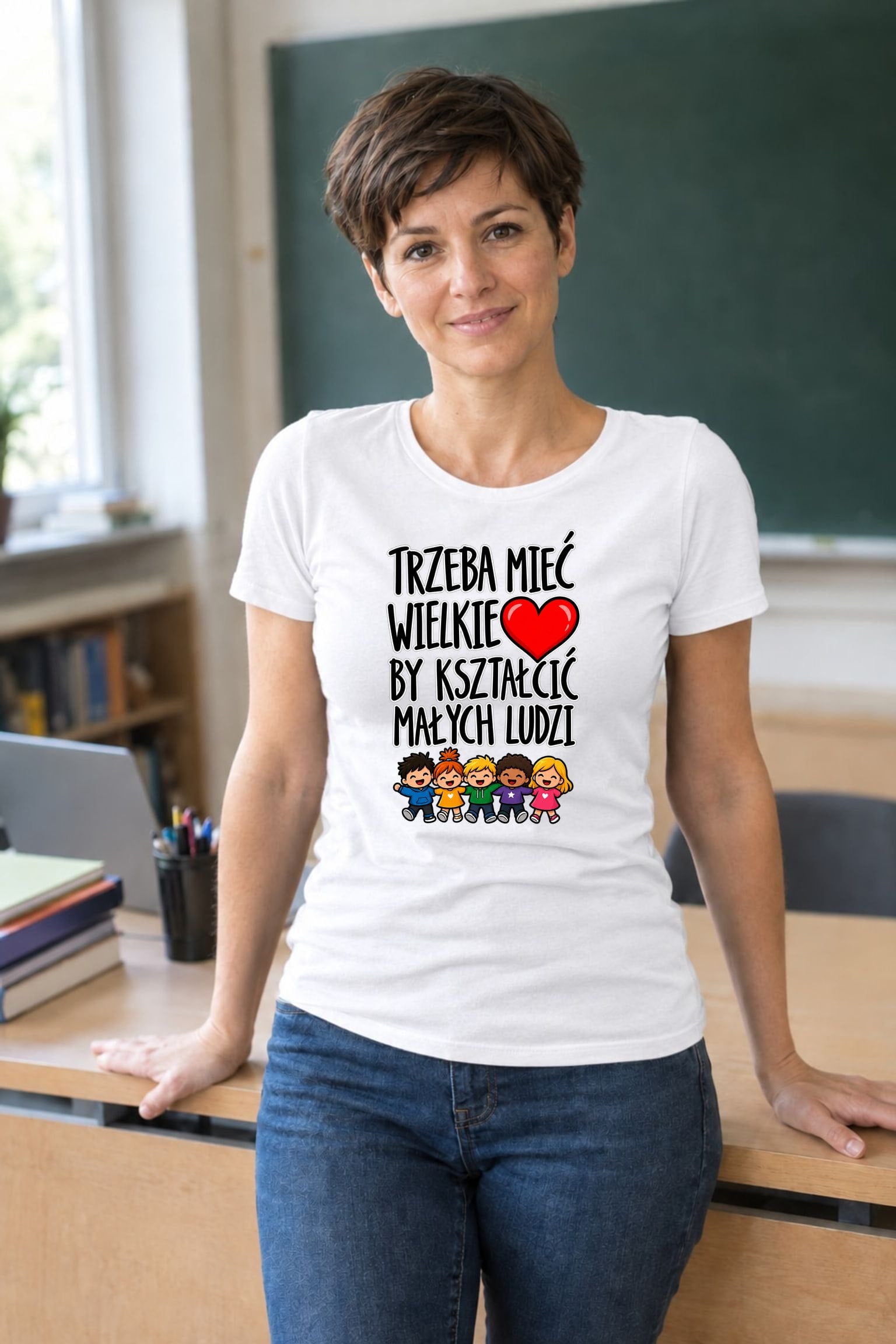 Koszulka damska biała dla przedszkolanki na dzień nauczyciela z dziećmi, zdjęcie 4